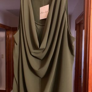 Green scoop neck tank!